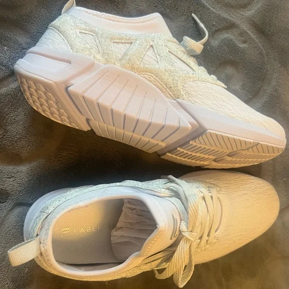 Fabletics Redondo Performance Sneaker - Picture 13 of 14